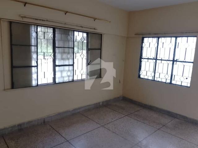 1700 Square Feet Flat For sale In Gulshan e Iqbal Block 14