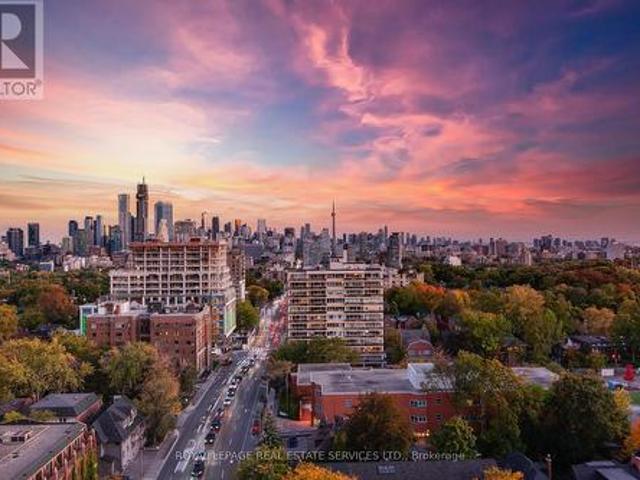 1701 St Clair Avenue W, Toronto, ON, M4V 0A1 Luxury Condo for sale | Listing ID C13036 | Royal LePage Carriage Trade Luxury Properties