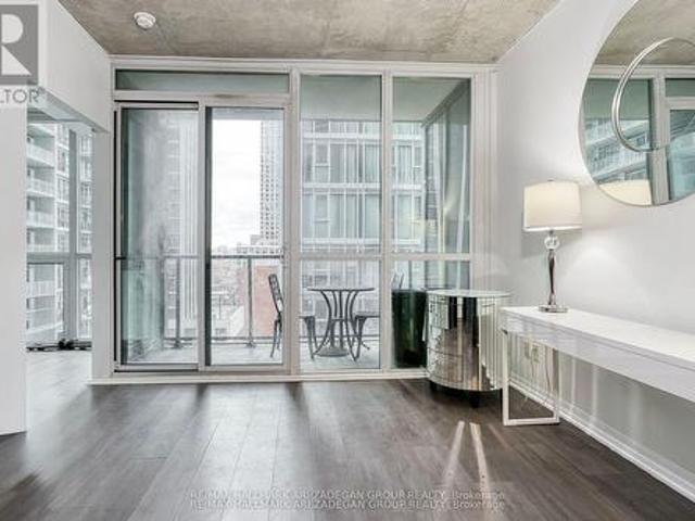 1701 88 Blue Jays Way, Toronto, ON, M5V 2G3 lease for lease | Listing ID C12814 | Royal LePage