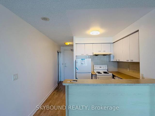 1702 38 Lee Centre Drive, Scarborough | 1+1Beds/1Bath, Condo, $2,150/mo | Condos. Ca