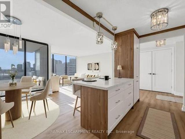 1702 75 Queen Street N, Hamilton, ON, L8R 3J3 condo for sale | Listing ID X12037 | Royal LePage