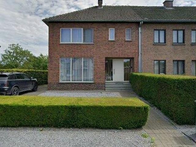 170 m2 room for rent in Hoeselt