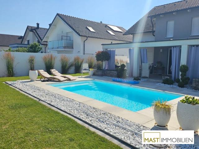 170 m2 Wohnfläche! Garten, Pool, Garage und Vieles mehr! Erfüllen Sie sich Ihren Traum vom Eigenheim!