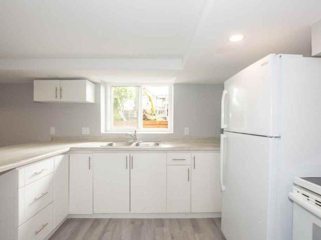 170 Southworth Street North 2 Bedroom Apartment for Rent at 170 Southworth St N, Welland, ON L3B 1Z5