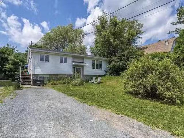 170 Walker Avenue, Lower Sackville, NS, B4A 4A1 house for sa.