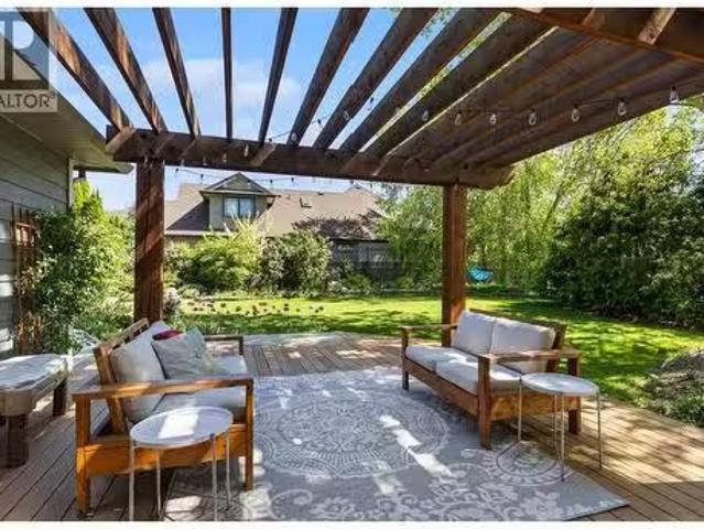 1717 Canyon View Court, Kelowna, BC, V1W 4A2 house for sale.