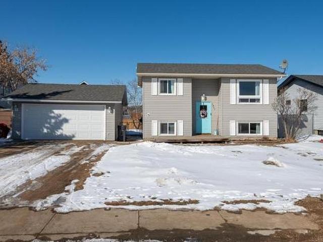 1711 12 Street, Cold Lake, AB, T9M 1L8 house for sale | Listing ID E4429 | Royal LePage