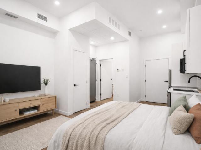 171 Donald – The Byfuglien, Winnipeg, MB
