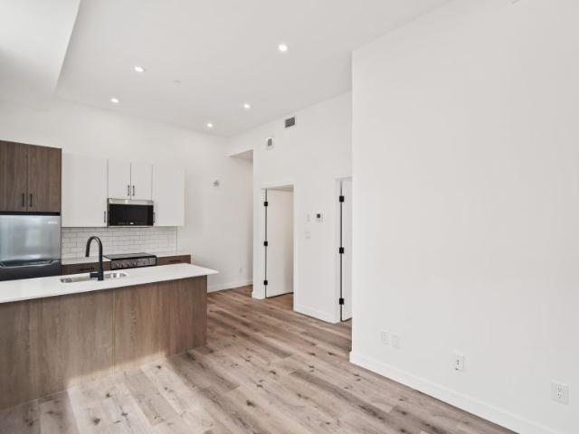 171 Donald – The Selanne, Winnipeg, MB