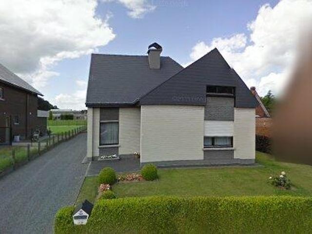 171 m2 apartment for rent in Gavere