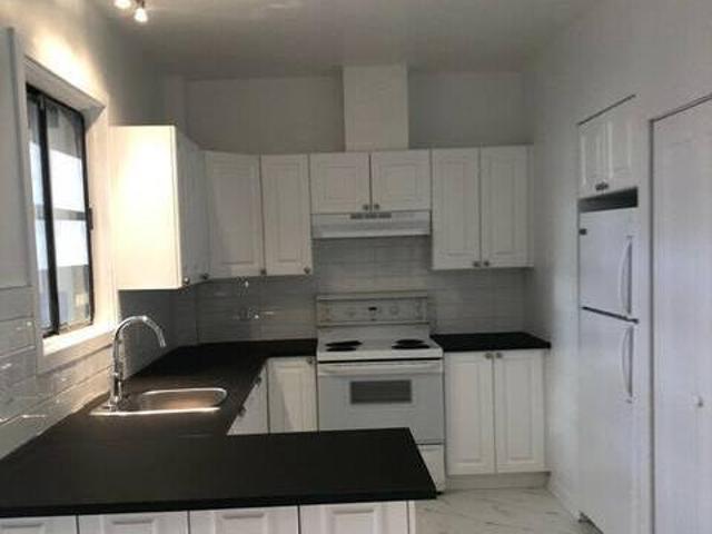 1729 Rue De Champlain Montréal QC H2L 2S6 2 Bedroom Apartment for Rent for 1200 month