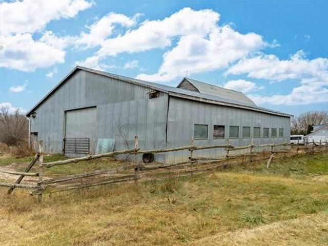 1720 COUNTY ROAD 1 Road E Newburgh Ontario