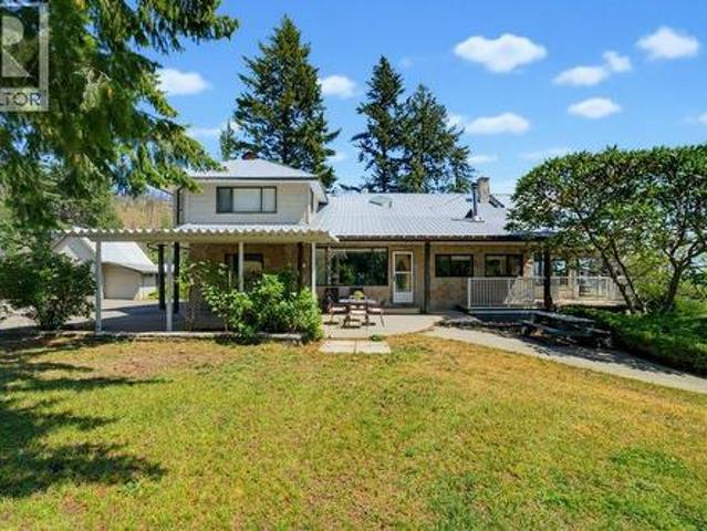1722 Lee Creek Drive, Lee Creek, BC, V0E 1M4 house for sale | Listing ID 10394 | Royal LePage