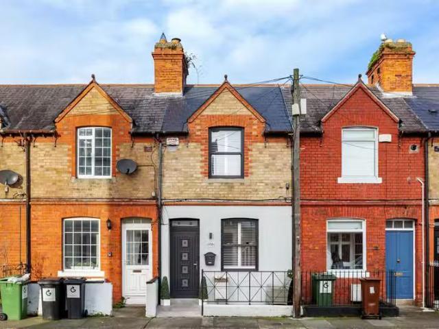 172 Oliver Plunkett Avenue, Irishtown, Dublin 4, D04 EY24