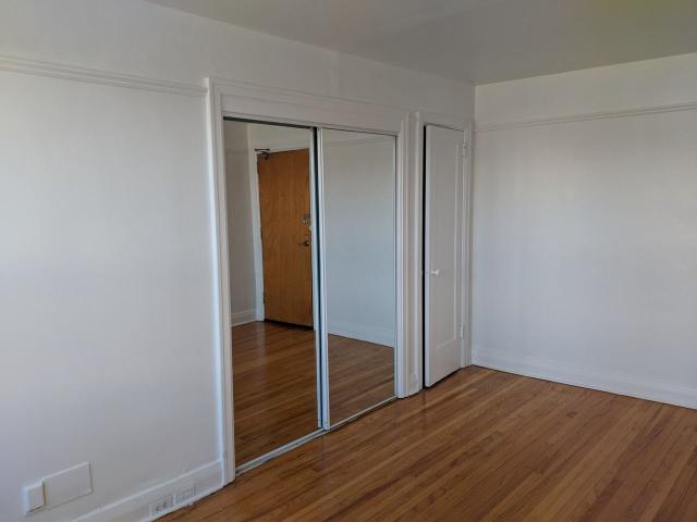 172 Vaughan Road 1 Bedroom Apartment for Rent at 172 Vaughan Rd, Toronto, ON M6C 2M3 Humewood