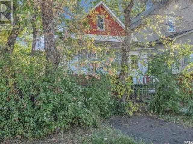 1745 York Street, Regina, SK, S4T 4R1 house for sale | Listing ID SK985734 | Royal LePage