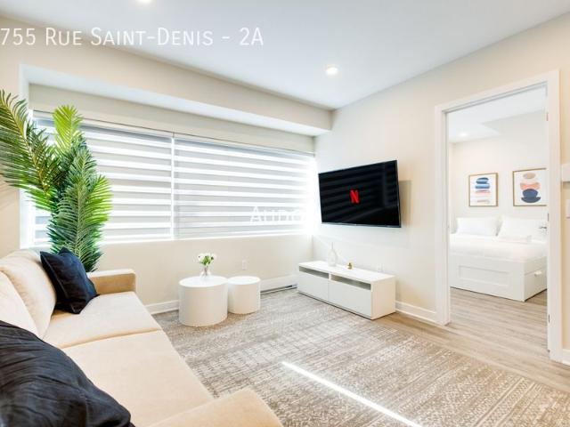 1755 Rue Saint Denis 2A