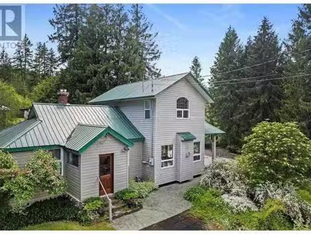 1756 Blind Bay Road, Blind Bay, BC, V0E 2W0 house for sale.
