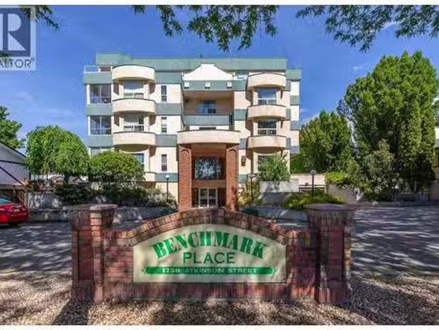 1750 Atkinson Street Unit# 302, Penticton, BC, V2A 7M6 Singl.