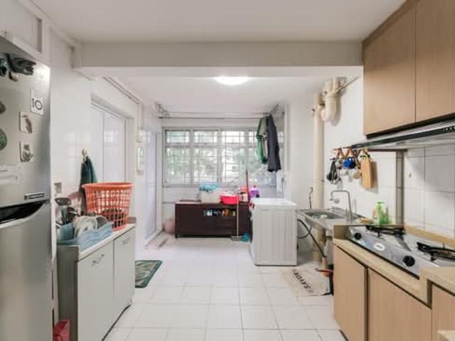175 Boon Lay Drive HDB Apartment For Sale, $320,000, 2 Bed 1 Bath 635 sqft $504.00 psf