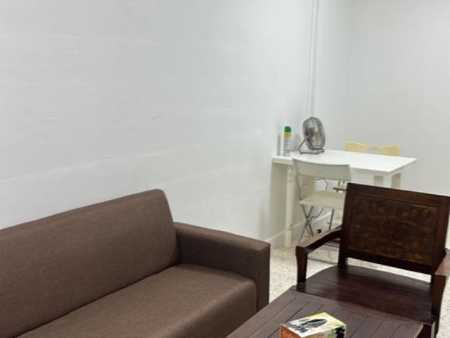 175 Bukit Batok West Avenue 8 HDB Apartment For Rent, $2,950, 2 Bed 2 Bath 721 sqft $4.09 psf