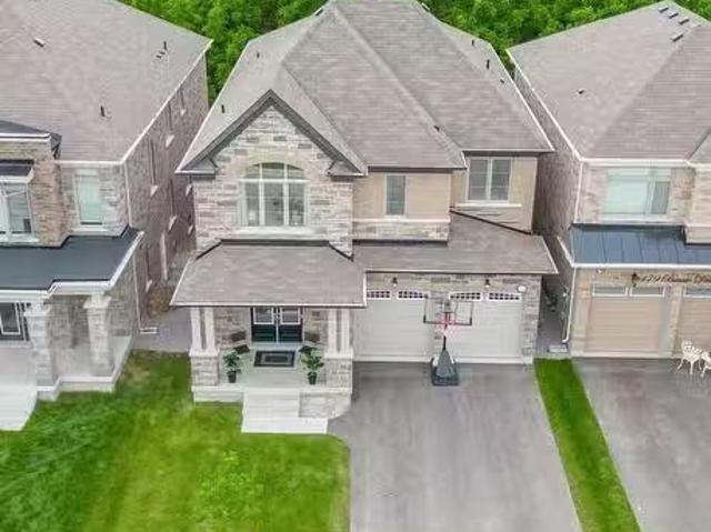 175 Busato Drive, Whitchurch Stouffville, ON, L4A 4X4 house.