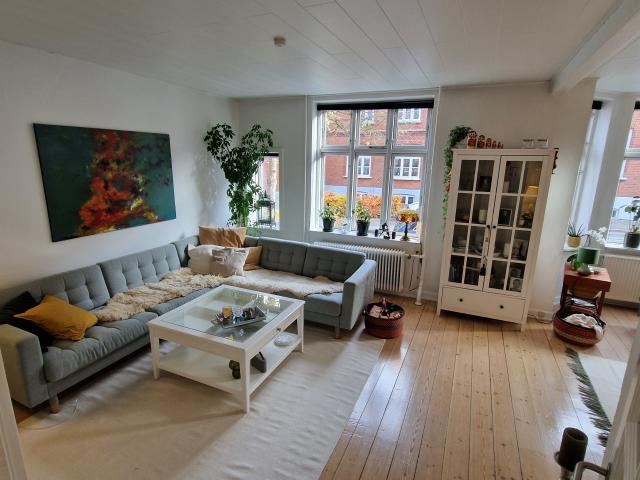 175 m² med privat have Eksklusiv og rummelig bolig i attraktive Nr. Bjert