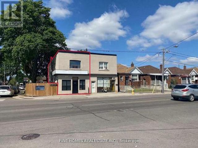 1762 Keele Street, Toronto, ON, M6M 3X1 investment for sale | Listing ID W12996 | Royal LePage