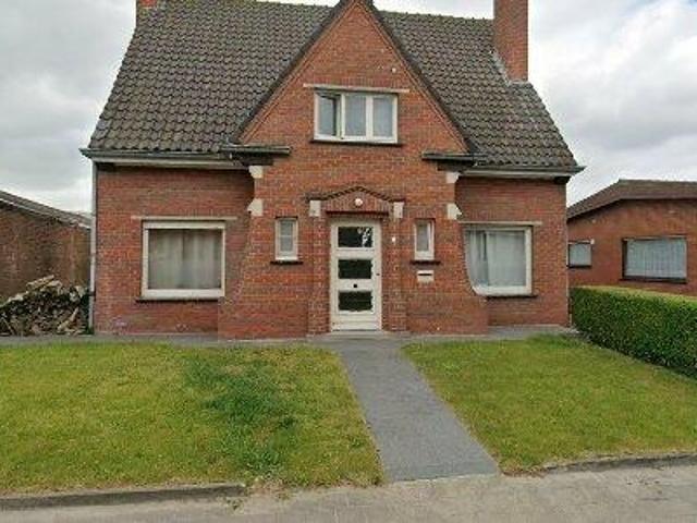 176 m2 apartment for rent in Ieper