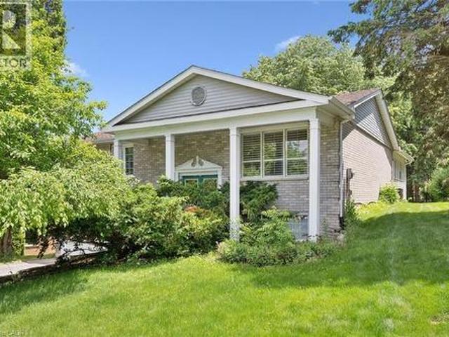 176 Sandford Fleming Drive, Waterloo, ON, N2T 1G2 house for sale | Listing ID 40842 | Royal LePage