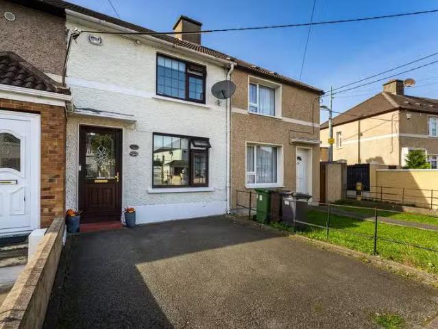 177 Thomond Road, D10HN76, Ballyfermot, Dublin 10 is for sale