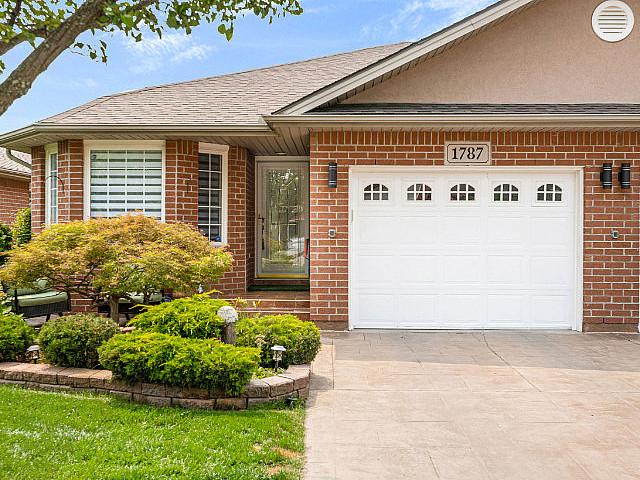 1787 Trappers Townhome For Sale East Windsor