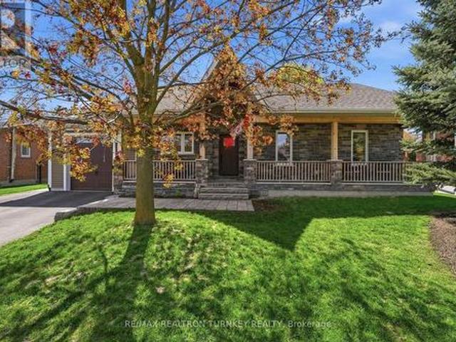 178 Parkview Crescent, Newmarket, ON, L3Y 2C8 house for sale | Listing ID N13462 | Royal LePage