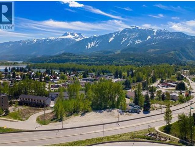 1792 Bend Frontage Road, Revelstoke, BC, V0E 2S0 vacant land for sale | Listing ID 10387 | Royal LePage