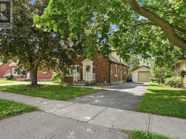 179 Murdock Avenue, Waterloo, ON, N2J 2M4 house for sale | Listing ID X13470 | Royal LePage
