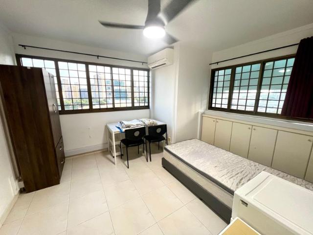 179 Toa Payoh Central HDB Apartment For Sale, $699,000, 3 Bed 1 Bath 871 sqft $803.00 psf