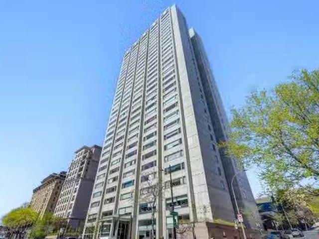 1806 1455 Rue Sherbrooke O. Montréal Ville Marie, QC, H3G 1L.
