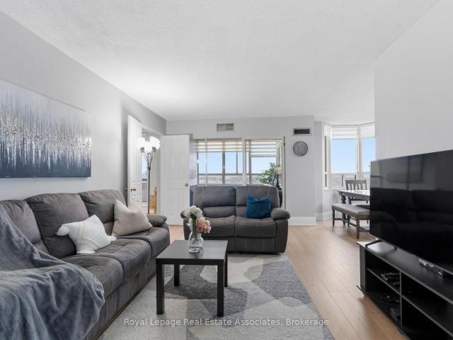 1808 County Court Boulevard, Brampton | For Sale @ $579,000 | Condos. Ca