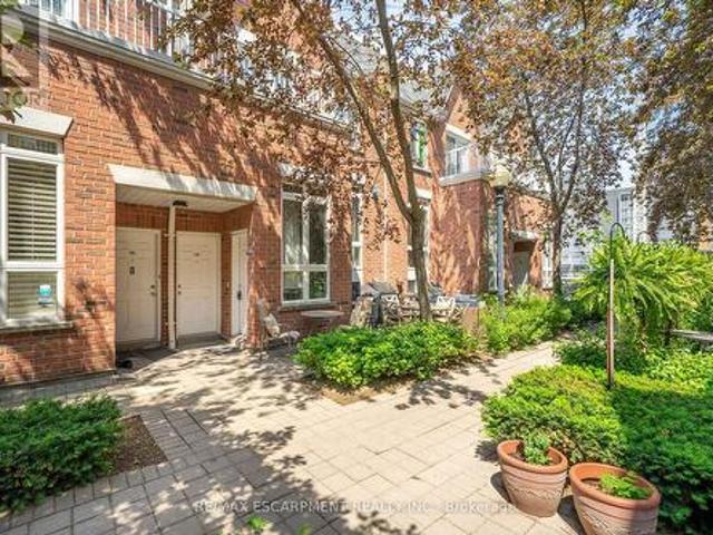 1808 12 Sudbury Street, Toronto, ON, M6J 3W7 townhouse for lease | Listing ID C13430 | Royal LePage