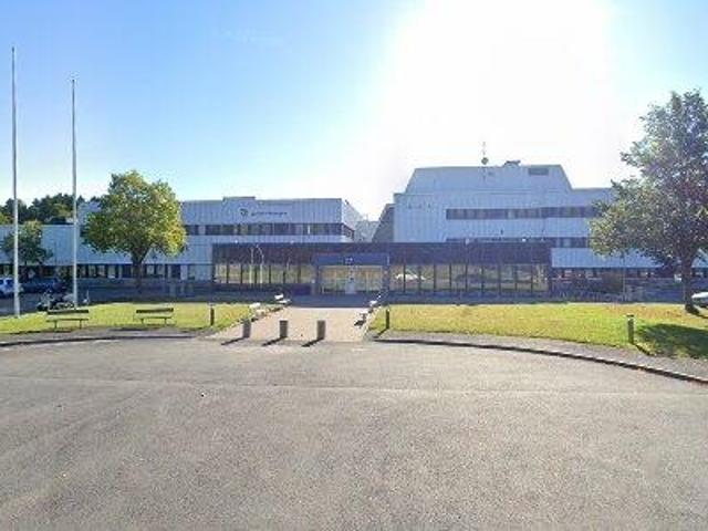 1800 m2 kontor uthyres i Angered
