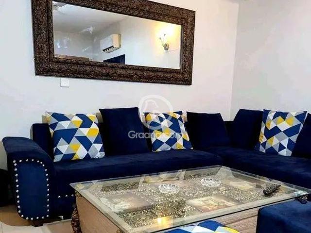 1800 Ft² Flat for Rent
