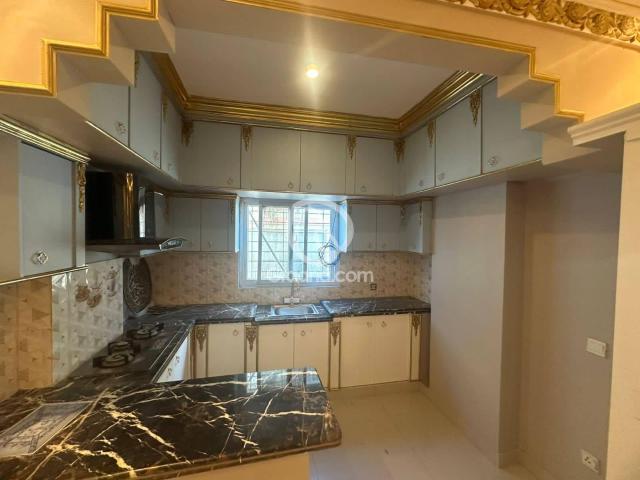 1800 Ft² Flat for Sale