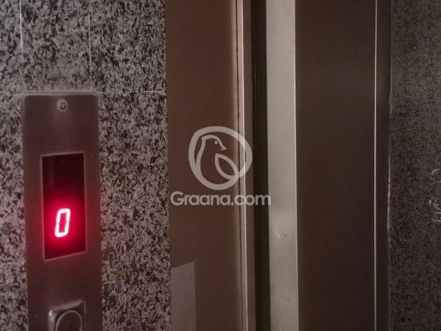1800 Ft² Flat for Sale