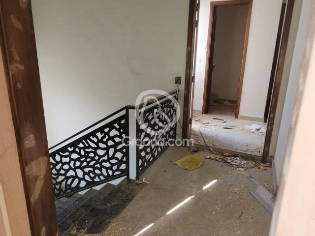 1800 Ft² House for Sale