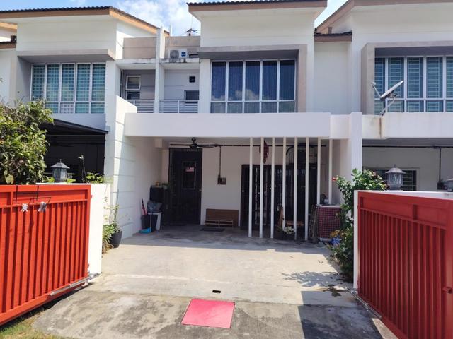 1800 SQFT Double Storey Terrace House Jalan SP3 Bandar Saujana Putra