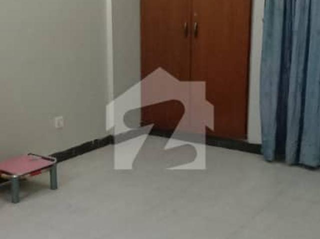 1800 sqft full renovated 3 bed dd flat sale on main shahrah e faisal