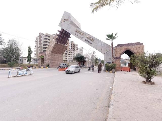 1800 Square Feet Residential Plot In Central G 15/1 For sale