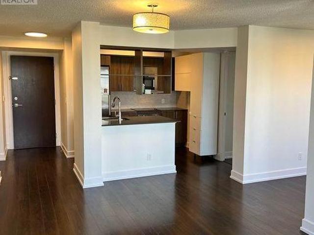 1803 6 Eva Road, Toronto, ON, M9C 0B1 condo for sale | Listing ID W13470 | Royal LePage