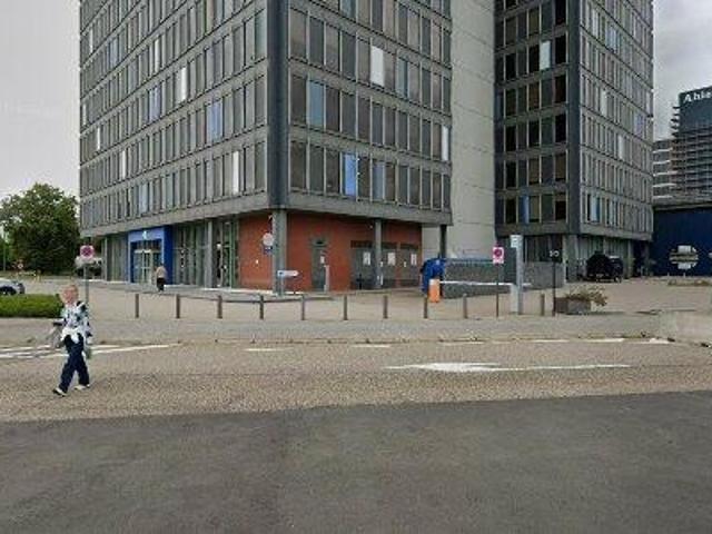 180 2068 m2 office space for rent in Stad Antwerp
