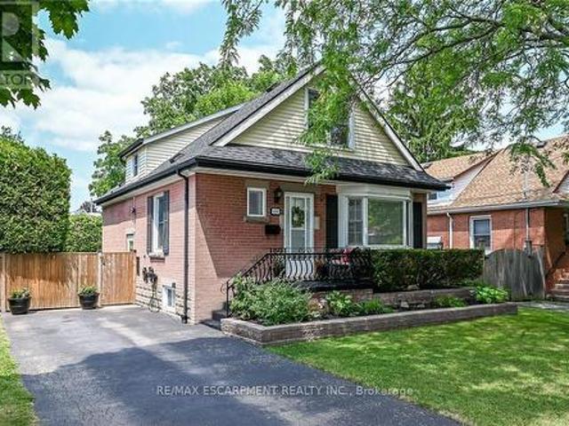 180 East 25Th Street, Hamilton, ON, L8V 3A5 house for sale | Listing ID X13594 | Royal LePage